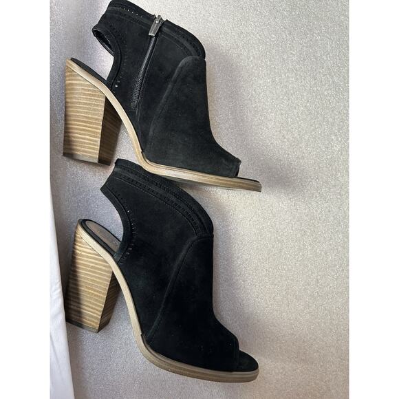 Vince Camuto Black Heeled Sandals - Picture 4 of 10